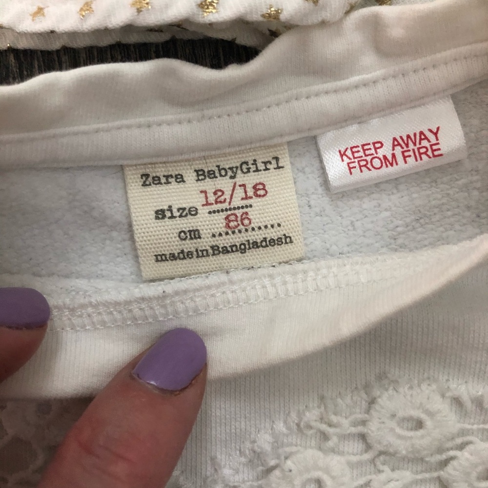 Beautiful lot of toddler girl white sweaters - Picture 6 of 7